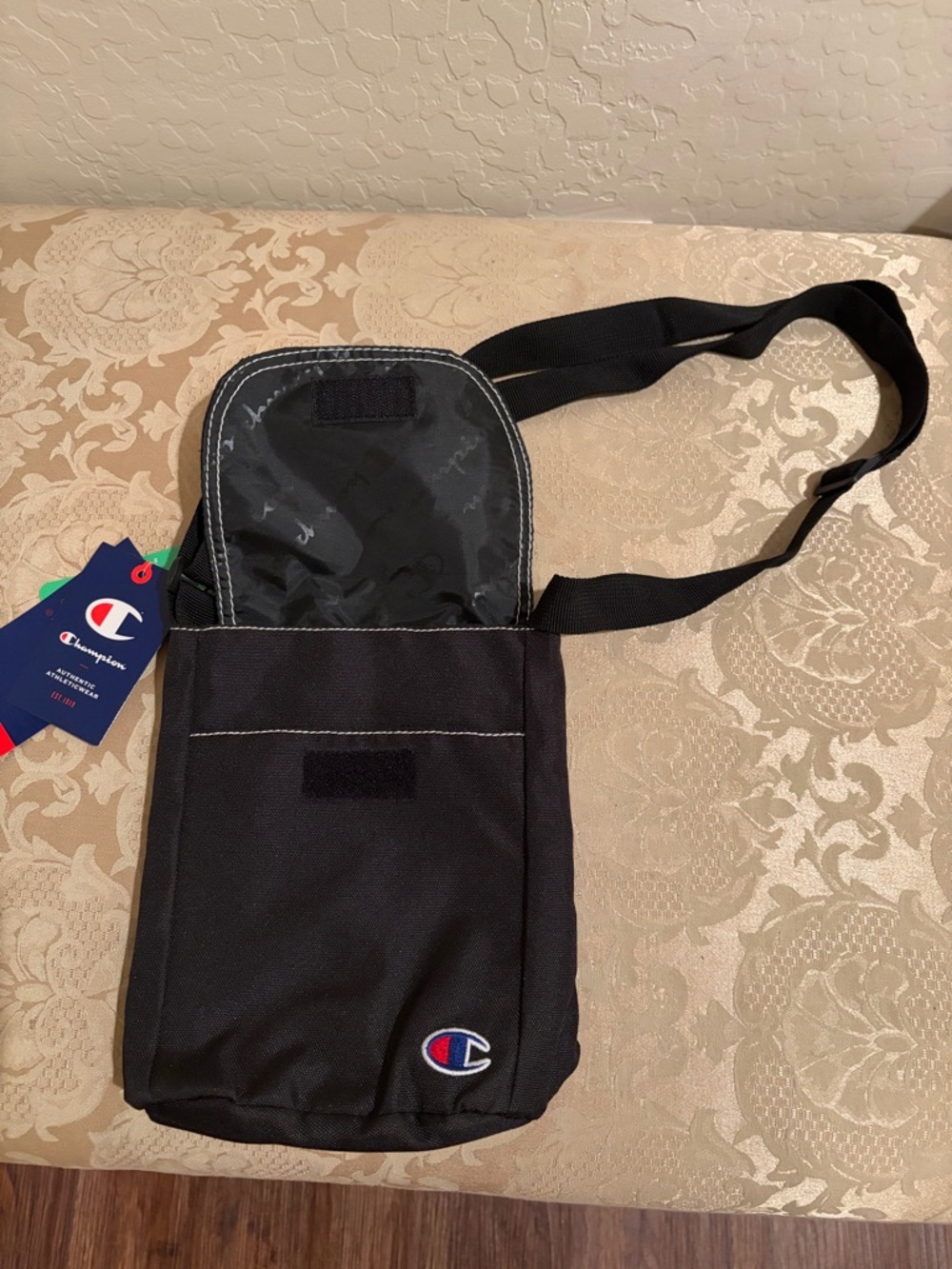 Champion Black Compact Shoulder/Cross Body Messenger Bag - Picture 2 of 4